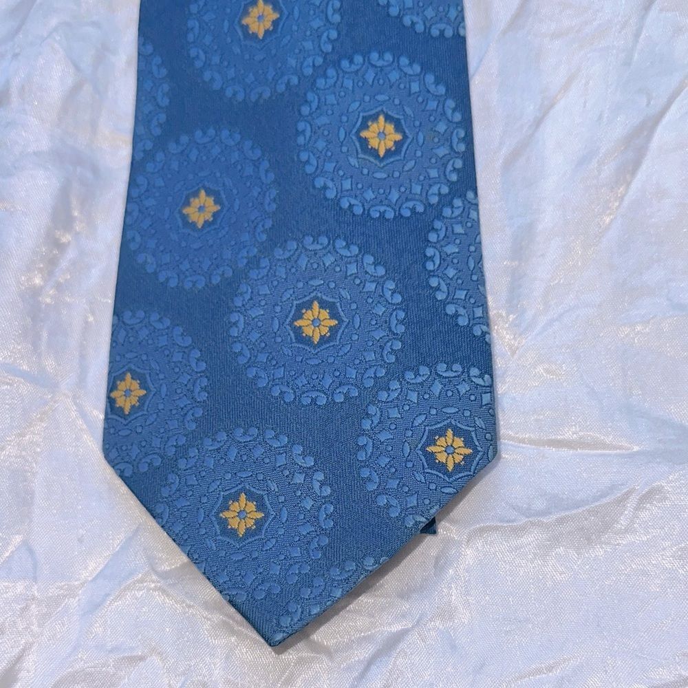 Vintage 70s Superba Blue & Gold‎ Patterned Dacron Polyester Tie